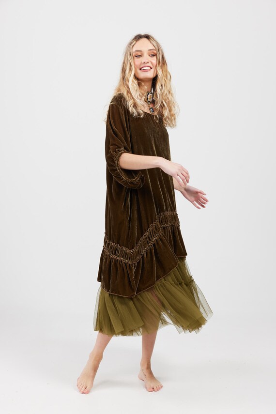 Luxurious Velvet Dress in Moss . Moss 