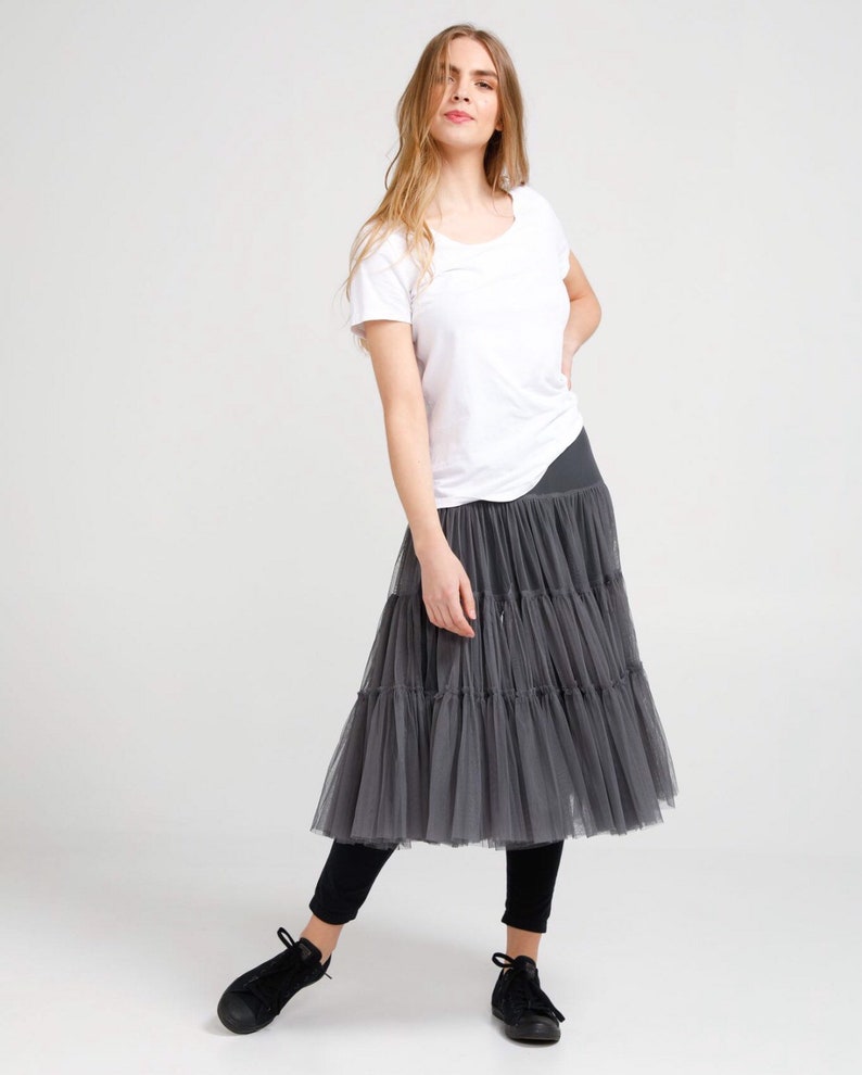 Tulle tutu skirt . Womans tulle tutu skirt . Grey tulle skirt . image 3