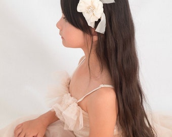 pearl headband. pearl and flower headband . ladies headband. girls headband. flower girl headband. wedding headband