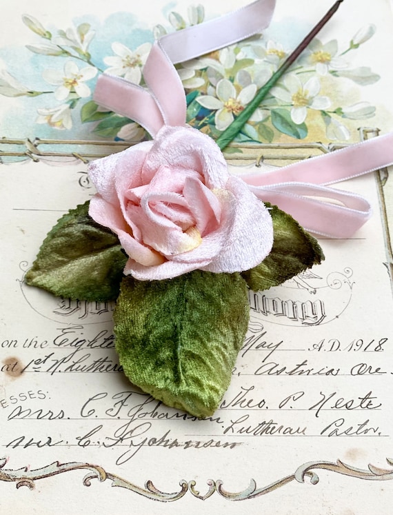 Basket rose pale sales