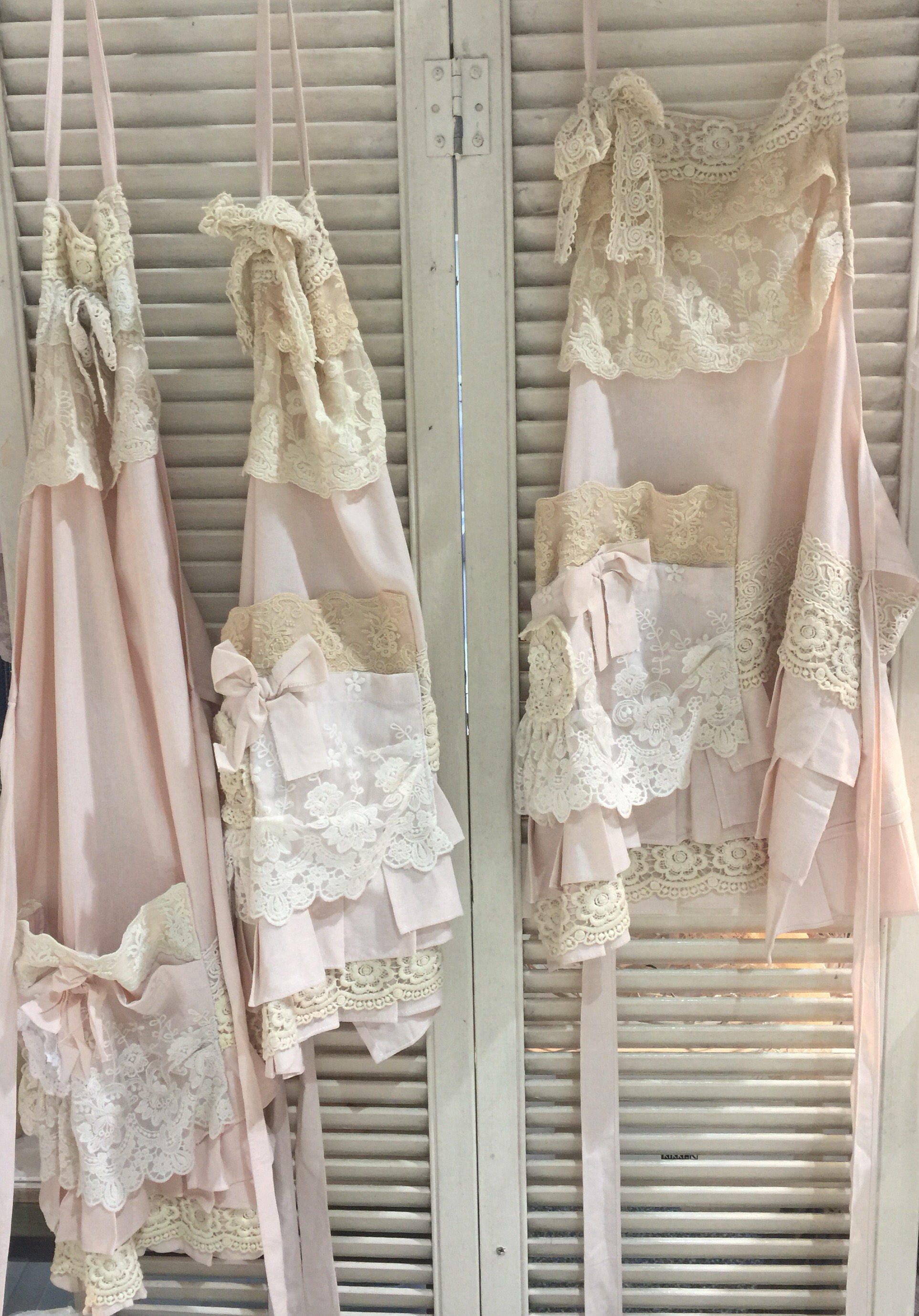 Vintage Lace Linen Apron: Peach Coffee-dyed, Artist Studio Style