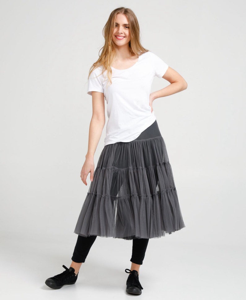 Tulle tutu skirt . Womans tulle tutu skirt . Grey tulle skirt . image 2