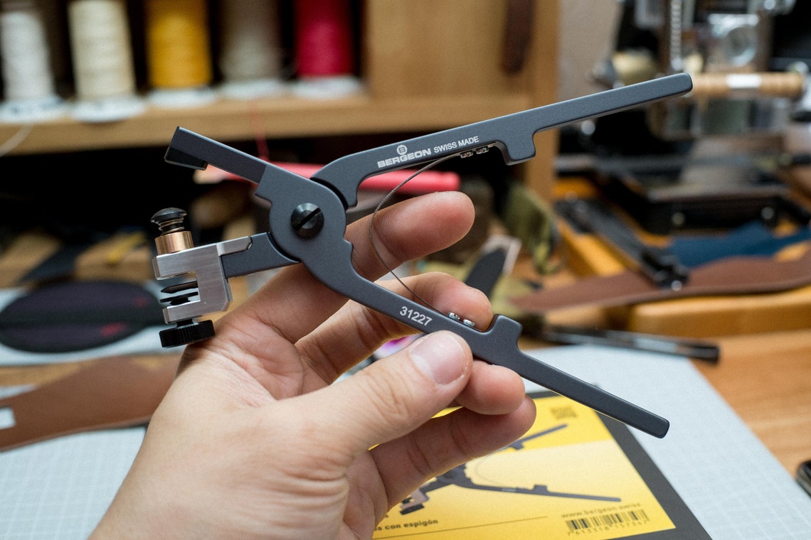 Install Quick release spring bar and Initial engraving for Etsy