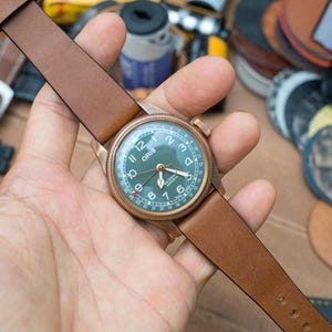 Wykonany na zamówienie skórzany pasek do zegarka Oris Big Crown z datownikiem