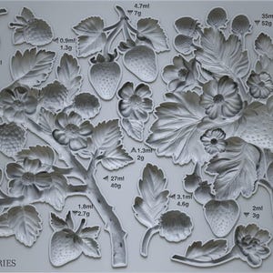 IOD Wild Berries Silicone Mould: Strawberries & Blackberries (6"x10")