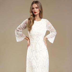 Rose Gatsby Wedding Dress – Off-White 1920s Vintage-Inspired Bridal Gown with Long Sleeves, Modest Art Deco Reception Dress, Downton Abbey