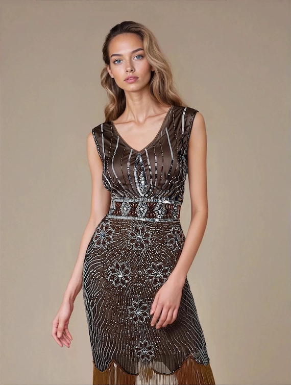Vestido marrón con flecos estilo Charleston: disfraz de Gatsby de