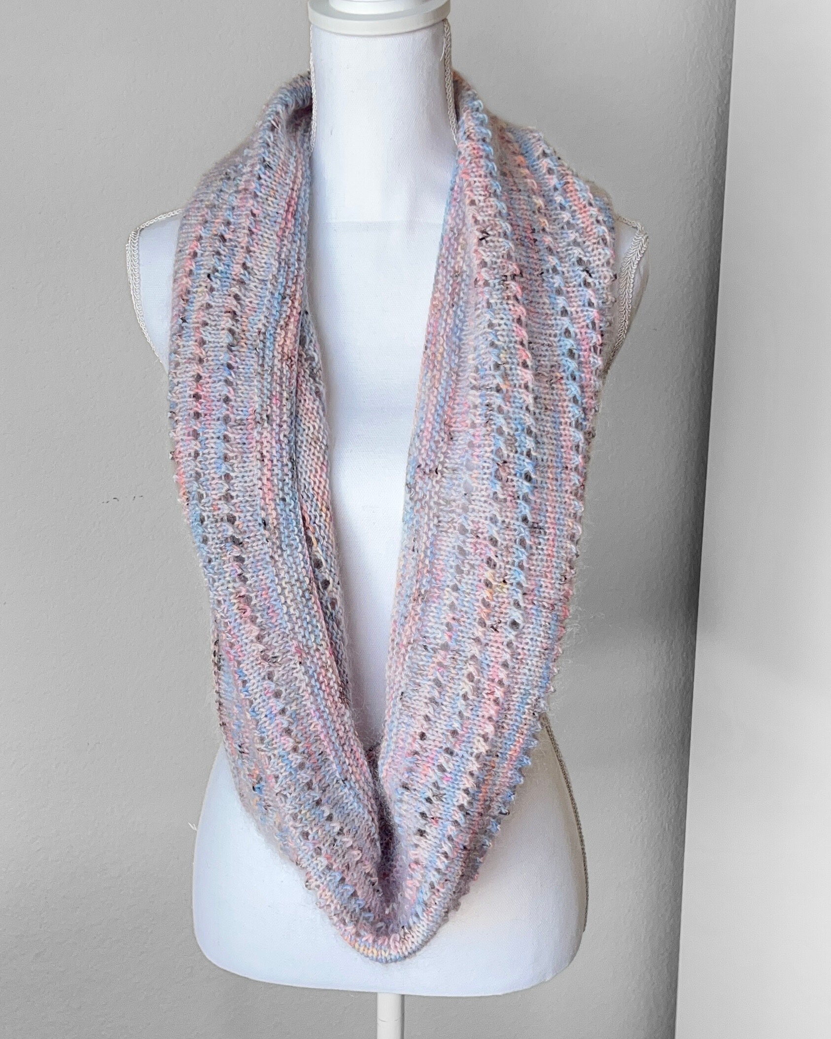 Cowl Knitting Pattern for Beginners, Infinity Scarf Mohair Yarn ...
