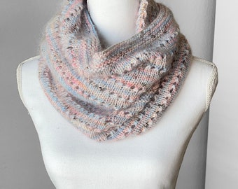 Patrón de tejido de cuello para principiantes, bufanda infinita de hilo de mohair, patrón de cuello de punto de grosor para principiantes, cuello de encaje Nikki