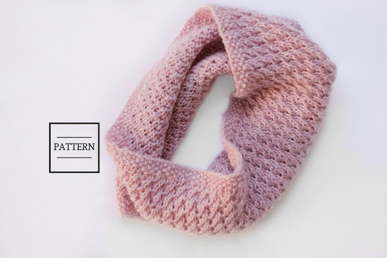 Cowl Knitting Pattern / Knit Cowl Pattern for Beginners / Infinity Scarf Knit Pattern / Knitted Cowl image 1