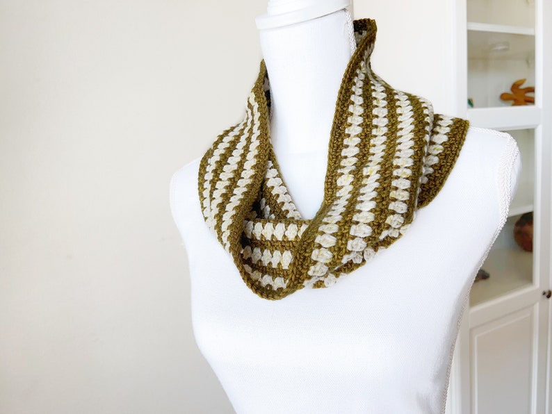 Crochet Cowl Pattern / DK Weight / Circle Scarf / Infinity Scarf / Easy ...
