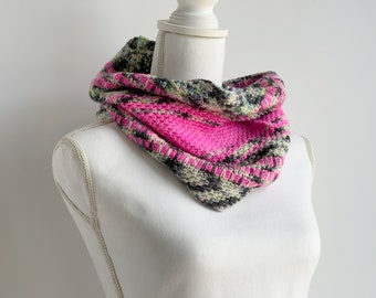 Crochet Cowl Pattern / Fingering Sock Weight Yarn / Circle Scarf / Infinity Scarf / Easy Neckwarmer PDF / DIY