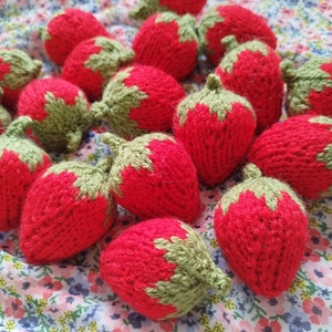 Handgemachte gestrickte Erdbeere Nadelkissen vorgeben Essen frühen Jahre