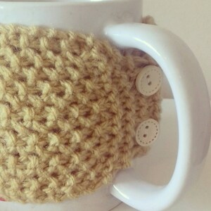 Tazza regalo a maglia fatta a mano con custodia per caffè e bottoni