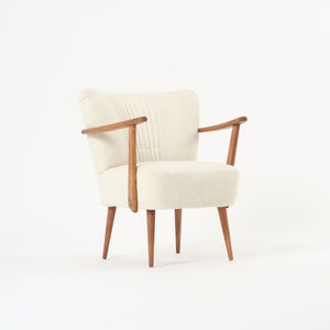 Reloved Chair . Cream White | Upholstered Chair | Accent Chair | Lounge Chair | Retro Chair | Vintage | Boucle Chair | Modern Vintage