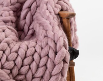 Chunky Knitted Blanket . Tea Rose | Chunky Knit Blanket | Merino Wool Blanket | 100% Merino Wool | Giant Throw | Chunky | Arm Knitting