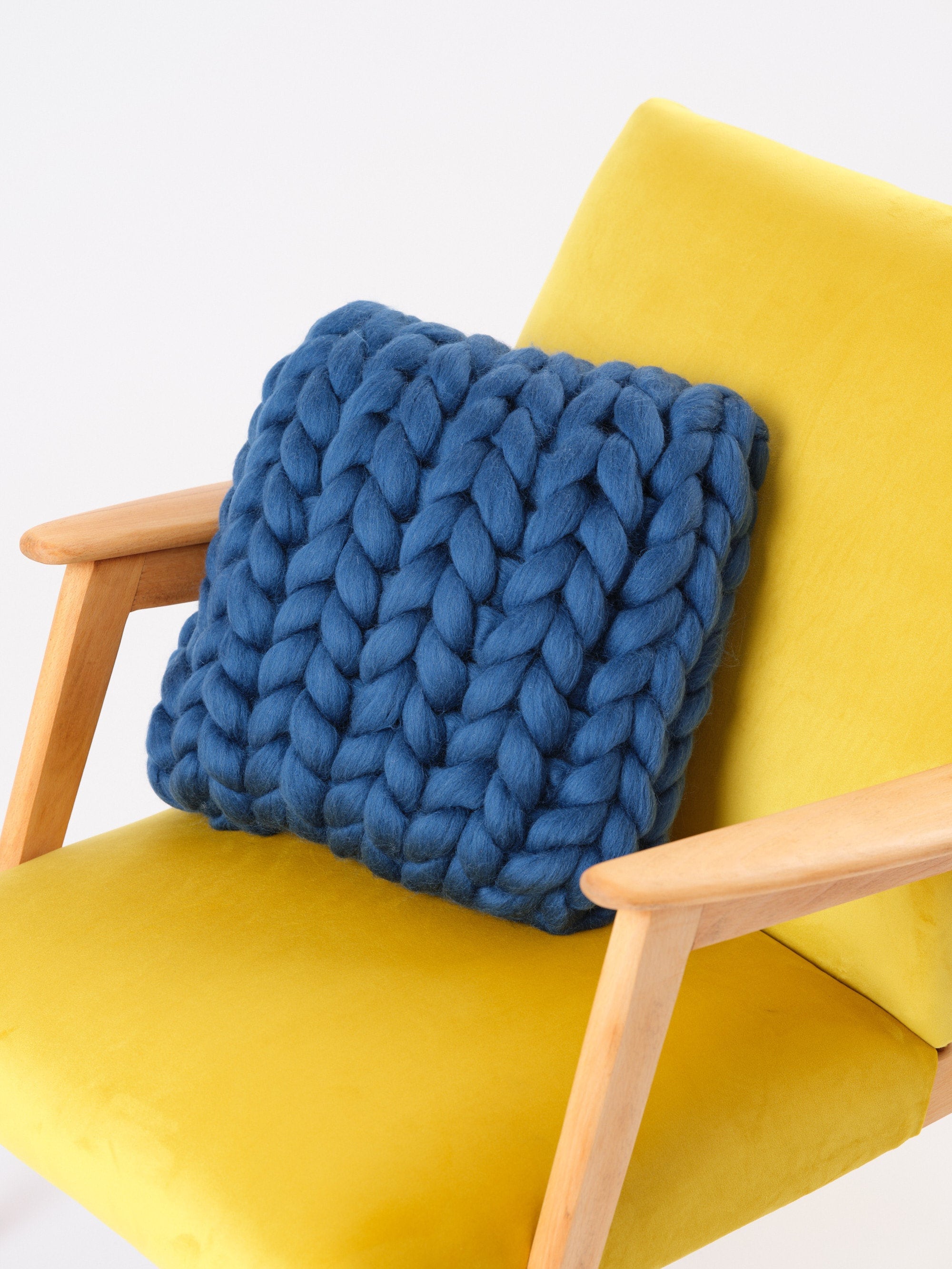 Chunky Pillow | Square Pillow | Wool Chunky Pillow | 100 % Merino Wool | Knit Pillow | Arm Knitting | Knitted Cushion | Chunky Knit