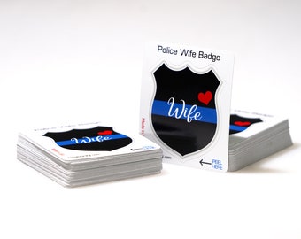 Orgullosa esposa oficial de policía insignia etiqueta engomada delgada línea azul corazón taza de amor taza portátil coche vehículo ventana parachoques vinilo decálica