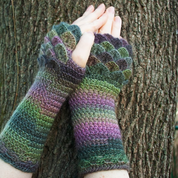 Dragon Scale Gloves Etsy dragon-scale-gloves-etsy