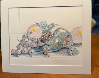 Cesta de fruta con melocotones.