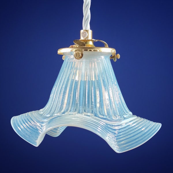 Lampe à Suspension Antique en Verre Vaseline Opalescent, Abat-jour Tulipe, France Années 1920