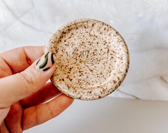 Speckled Ceramic Ring Dish with Monstera Leaf Imprint