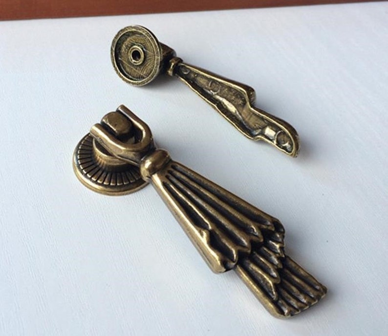 Vintage Drop Pulls Knobs Dresser Drawer Pulls Handles Knobs Etsy