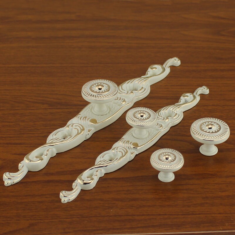 Blossom Tree London Multicoloured Ceramic Flower Knobs - Vintage Shabby Chic Drawer Pulls (B61)