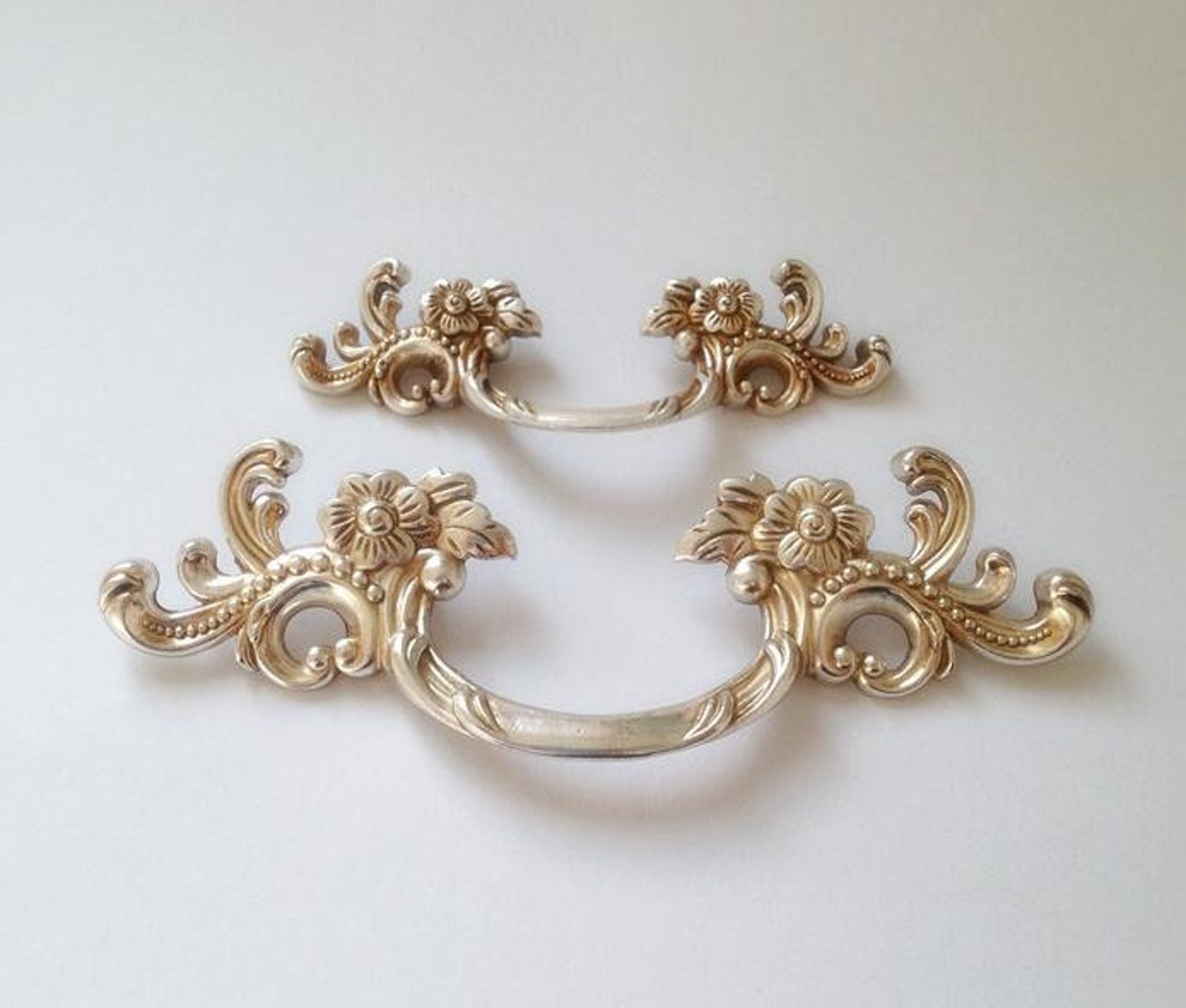 Shabby Chic Dresser Pulls Handles Drawer Pulls Knobs Antique Etsy