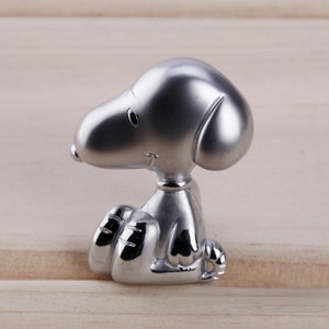 Snoopy niños cajón perillas tira de las manijas niños aparador perillas bebé vivero perillas decorativas Disney dibujos animados gabinete perillas manejar la habitación del niño
