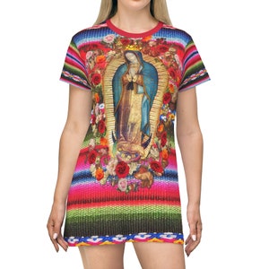 Nuestra Señora de Guadalupe Rosas Todo Estampado Vestido de Camiseta