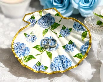 Blue Floral Oyster Ring Dish, French Toile, Gift for Bride, Bridesmaid Gift, Mother's Day Gift, Party Favor, Wedding Favor, Engagement Gift