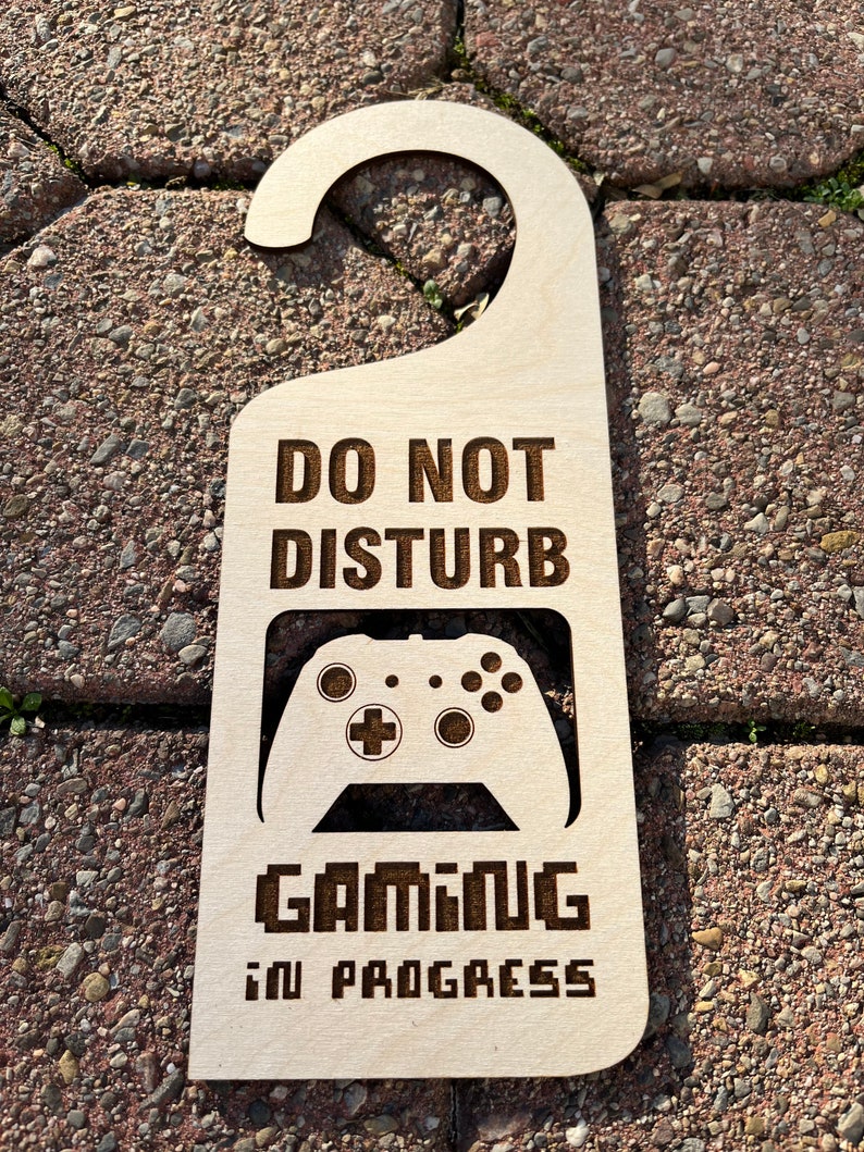 Video Game Gift. Gamer gift. Do not Disturb. Gaming in Progress. Gift for Boys Room. Door hanger. 