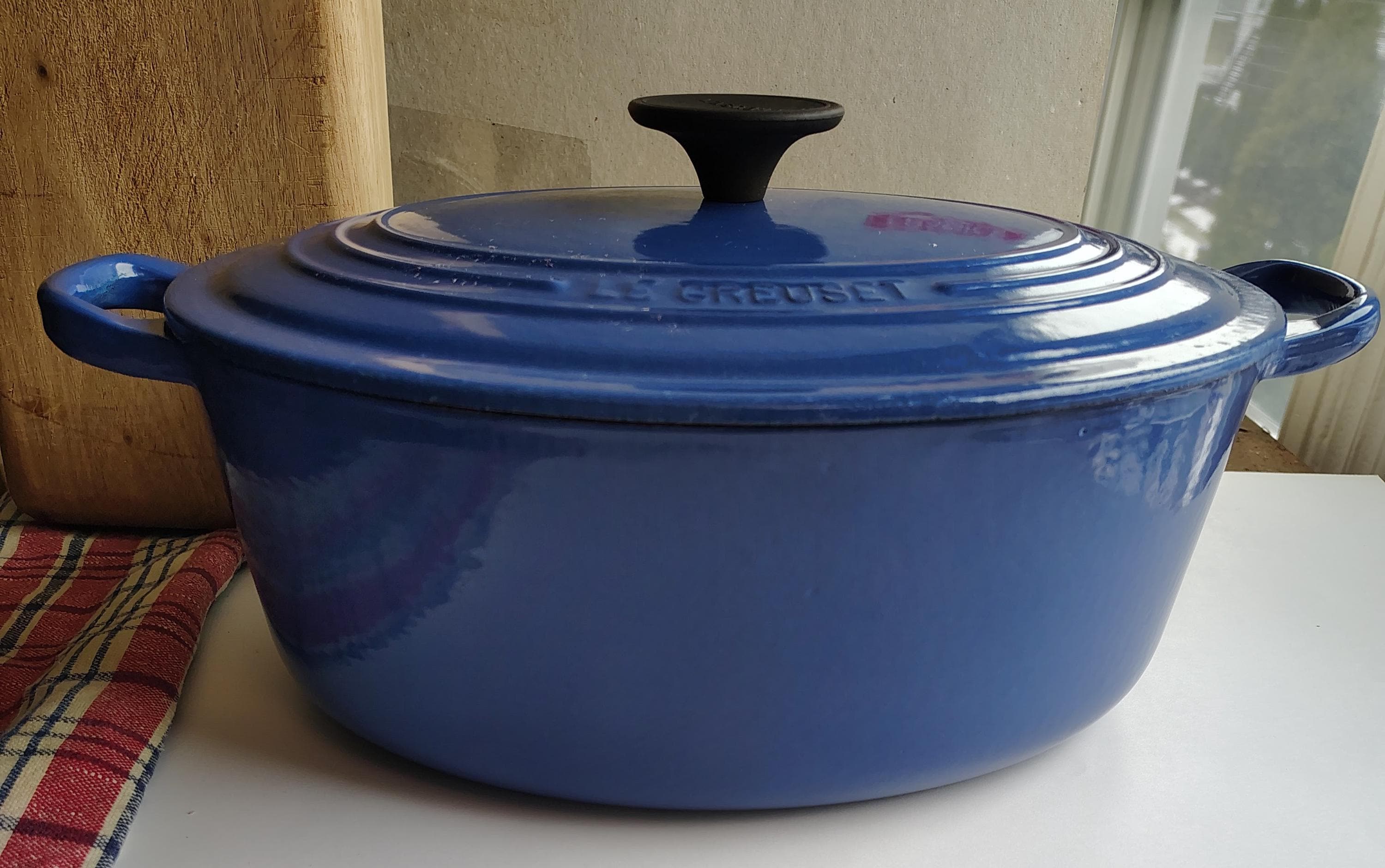 Le Creuset 29cm/4.7l Oval Cocotte Cobalt Blue Enameled Cast Iron