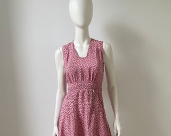 Vintage 1940s Dress / 40s Pink Floral Day Dress / Extra Small to Small