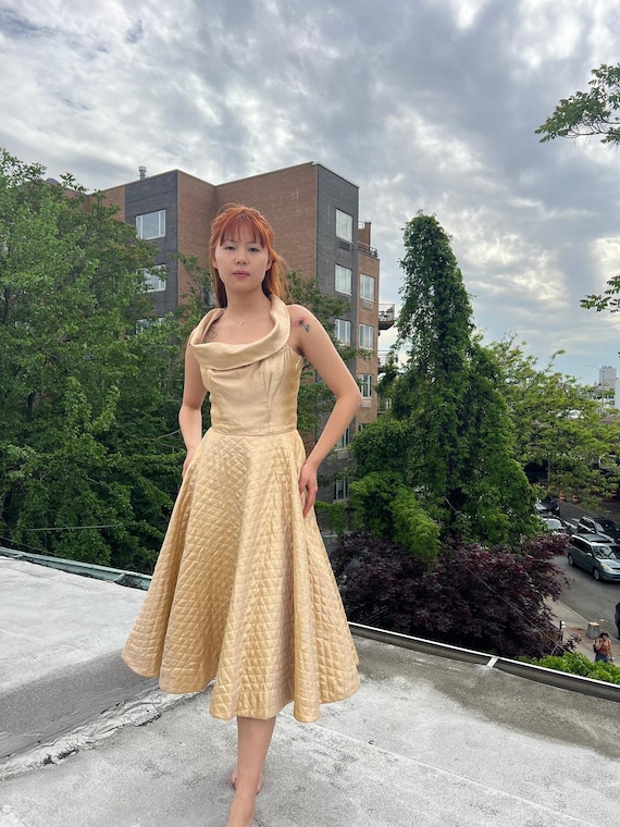 1950s Dress / 50s Gold Metallic Pin up Dress / Small - Etsy Israel 1950s Dress / 50s Gold Metallic Pin up Dress / Small - Etsy Israel