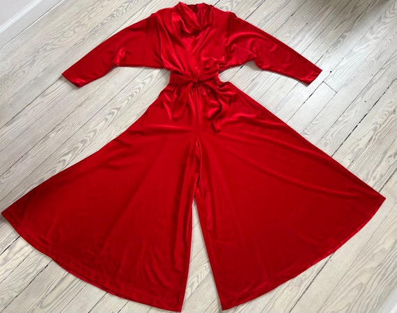 1980s Jumpsuit / 80s Red Velvet Palazzo Jumpsuit … - image 8