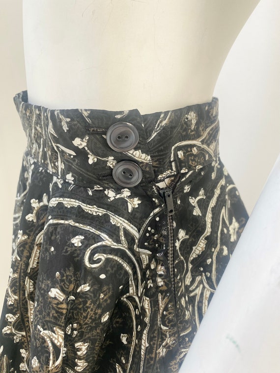 1950s Skirt / 50s Black Taffeta Circle Skirt / Sm… - image 5