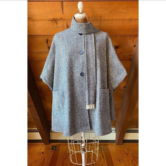 Vintage 1970s Cape / 70s Blue Tweed Cape / Open fi