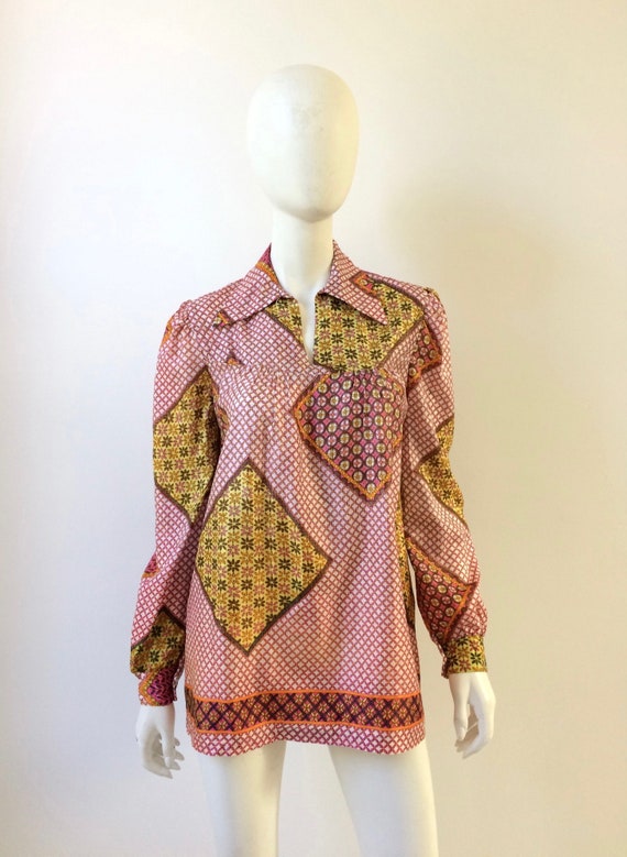1970s Top / 70s Colorful Printed Blouse / Large
