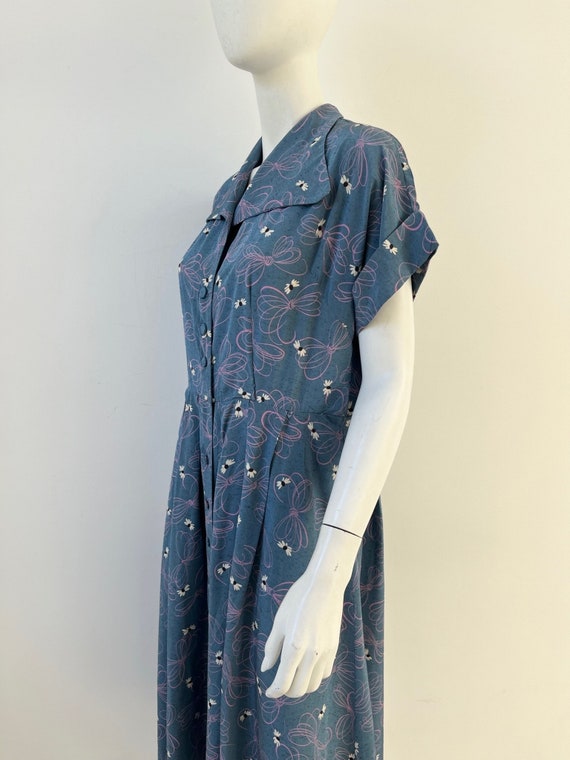 1940s Dress / 50s Blue Silk Floral Swirl Dress / … - image 4