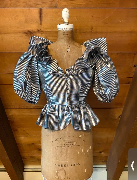 Vintage 1980s Blouse / 80s Puff Sleeve Silver Lamé