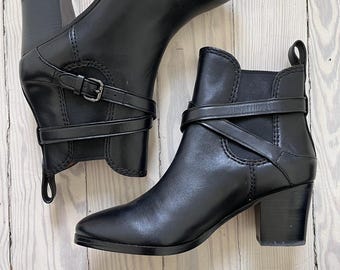 Botines de piel con hebilla Coach