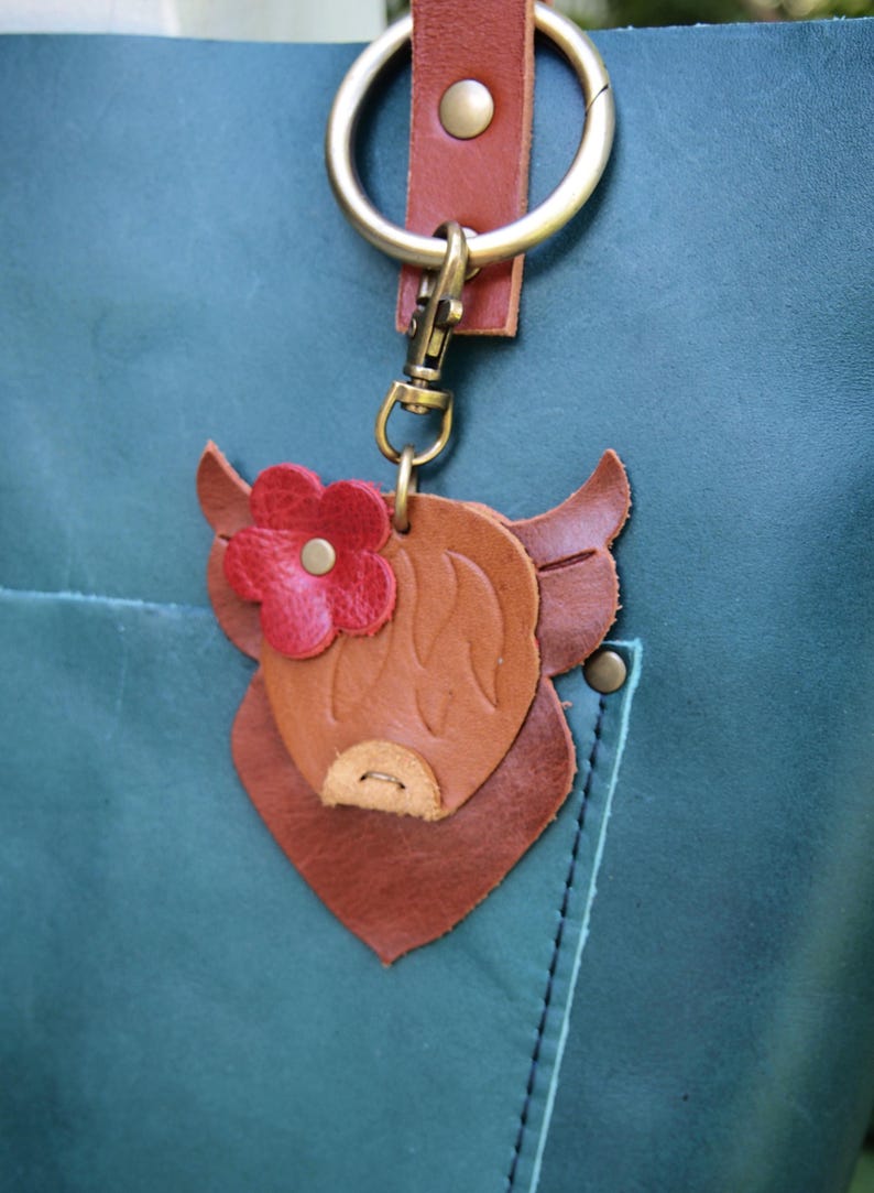 Een leuke leren Highland Cow Bag Charm Swag Schotland Kies je kleuren Flair afbeelding 6