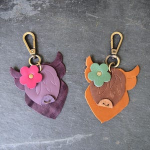 Een leuke leren Highland Cow Bag Charm Swag Schotland Kies je kleuren Flair afbeelding 4