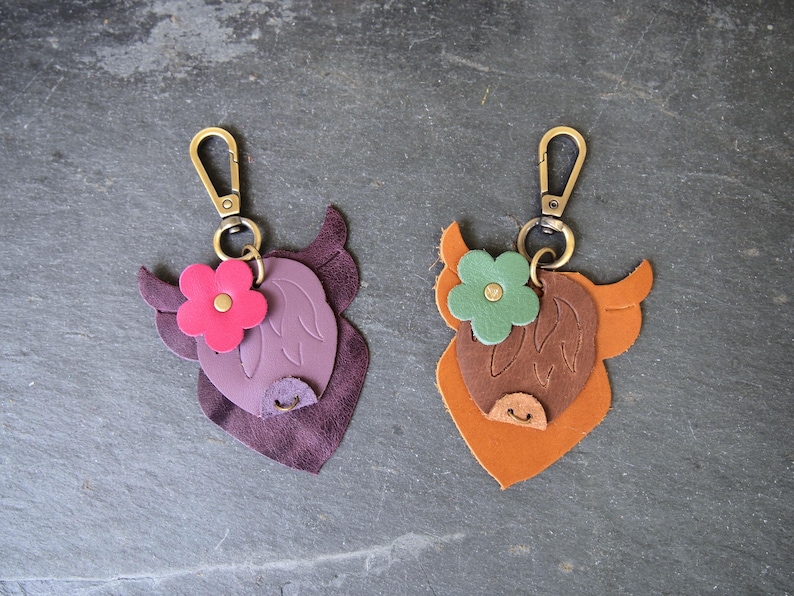 Een leuke leren Highland Cow Bag Charm Swag Schotland Kies je kleuren Flair afbeelding 4