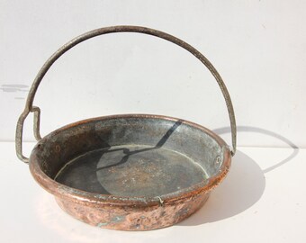 Antique French copper flat pan with curved iron handle,hammered finish