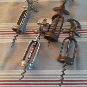 another corkscrew stand…  josef@vintagecorkscrews.com corkscrewing around