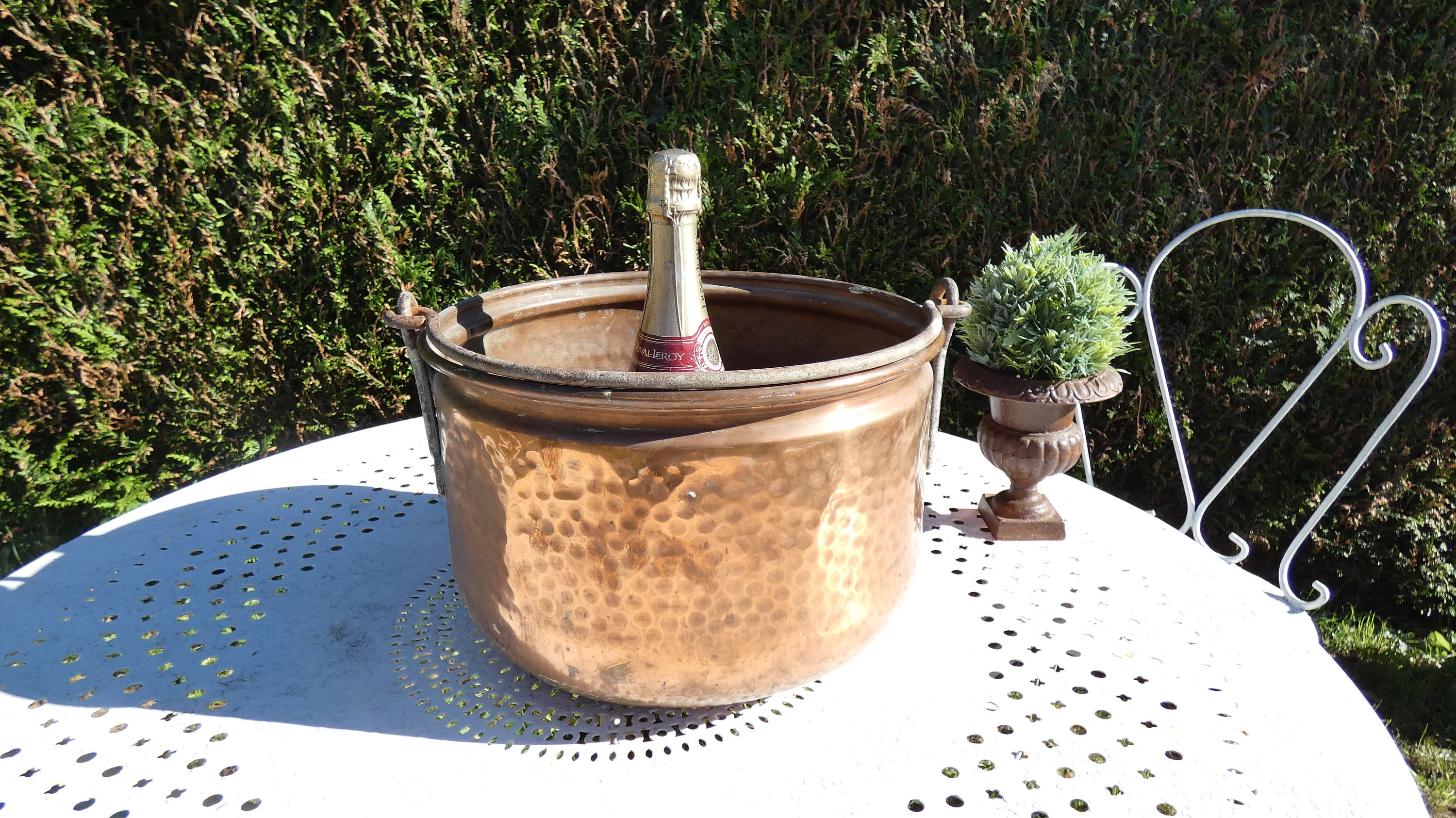 chaudron en cuivre marmite pot de feu camp chaudron sorcières décor cuisine jardinière fleurs intérieur
