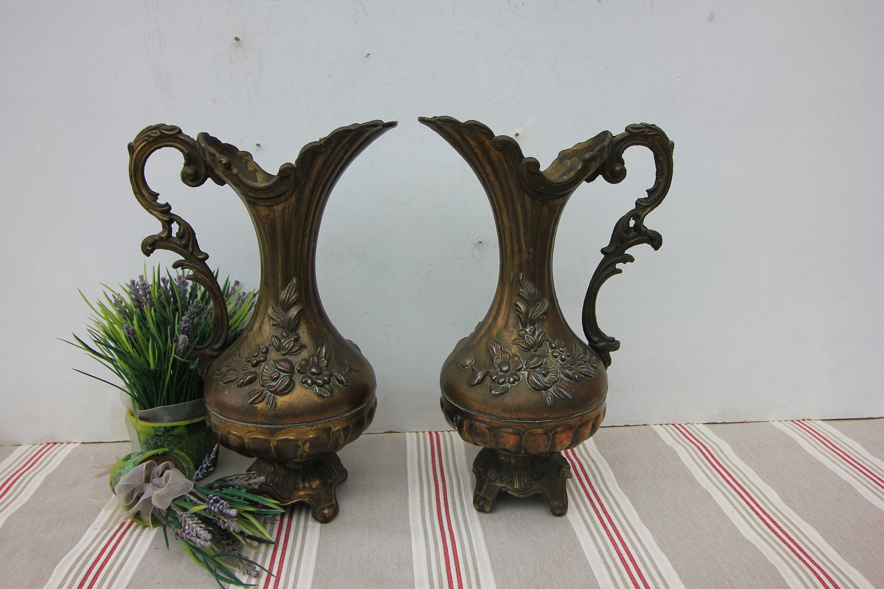 Frenc Paire de Vases en Métal Spelter Cruches Art Nouveau